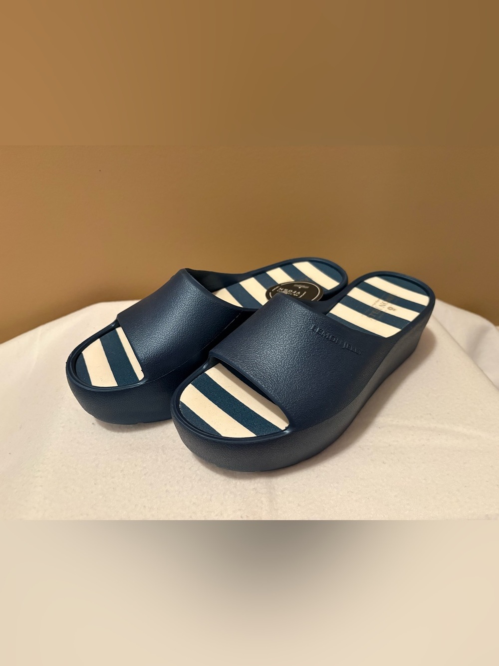 Women's Navy Platform Slide Mules 71/2